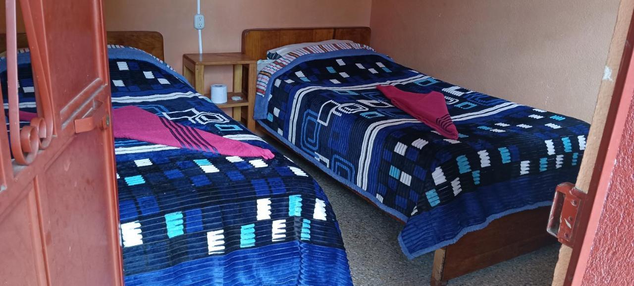 Hospedaje Santo Domingo Panajachel Kültér fotó