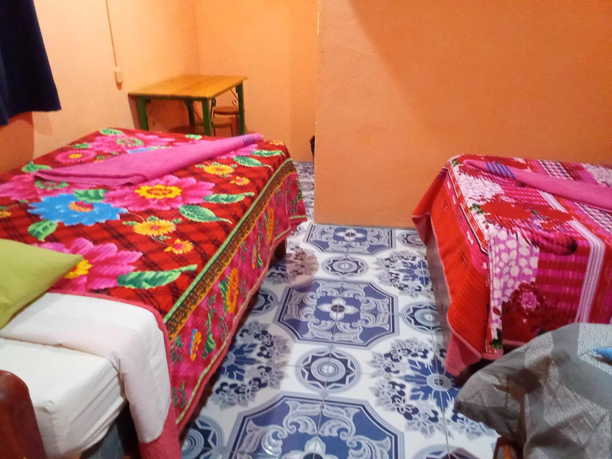 Hospedaje Santo Domingo Panajachel Kültér fotó