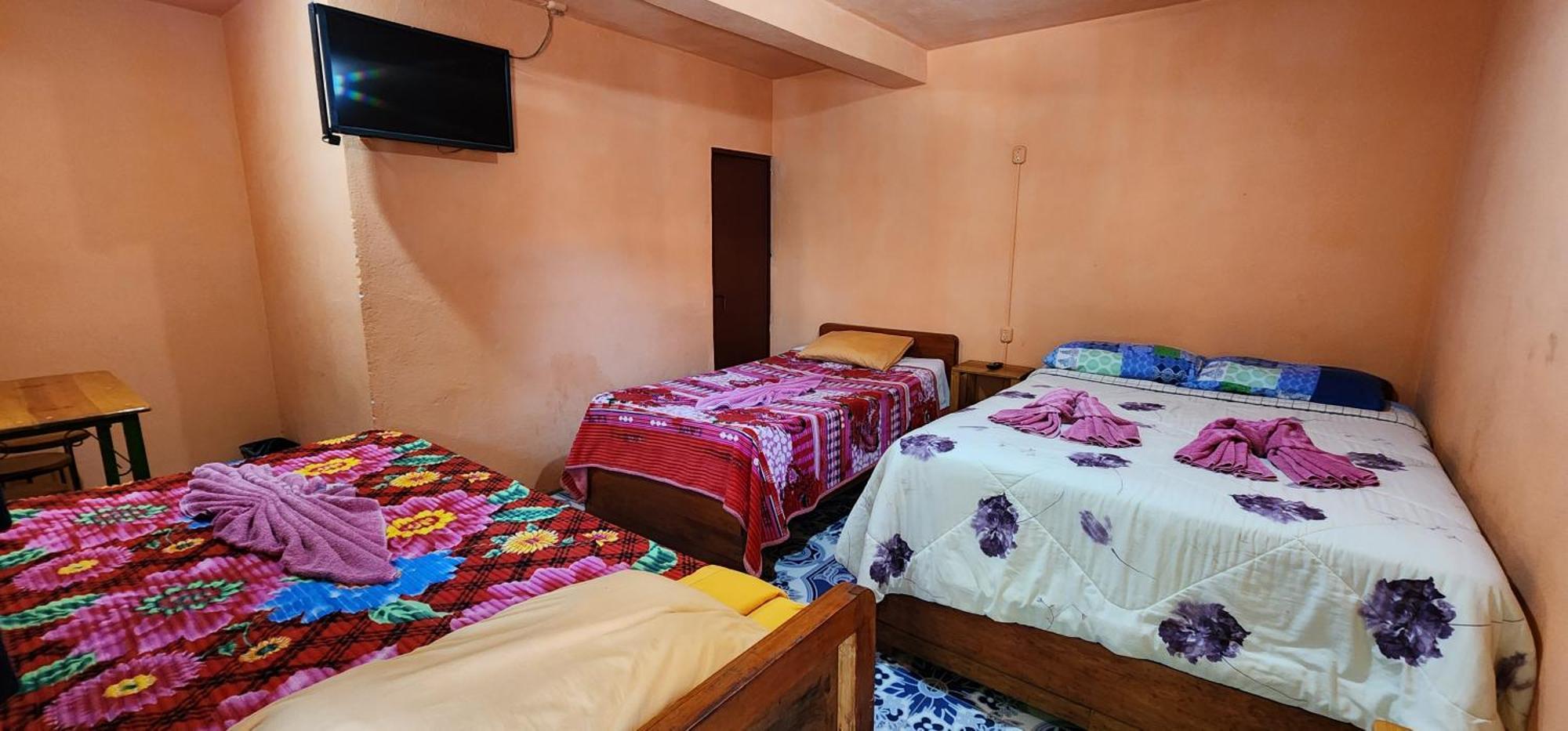 Hospedaje Santo Domingo Panajachel Kültér fotó