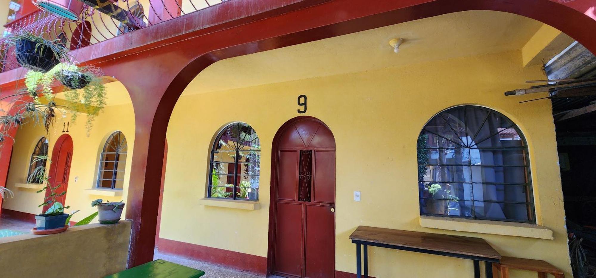 Hospedaje Santo Domingo Panajachel Kültér fotó