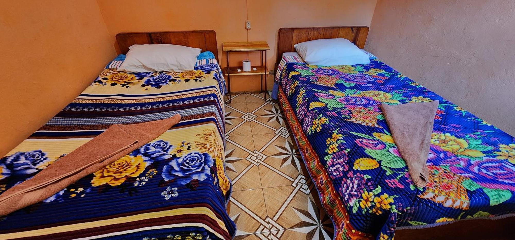 Hospedaje Santo Domingo Panajachel Kültér fotó