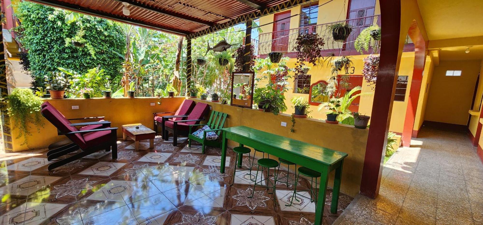 Hospedaje Santo Domingo Panajachel Kültér fotó